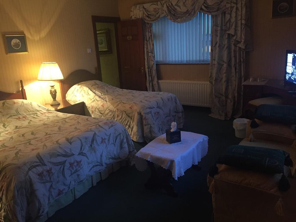 Hotel Caldhame House Crumlin  Exterior foto